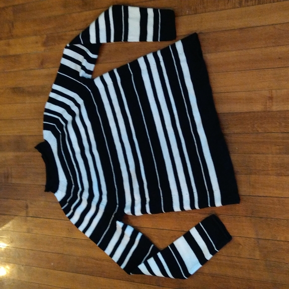 Size M Gap wool blend white and black striped turtleneck sweater - Picture 6 of 14